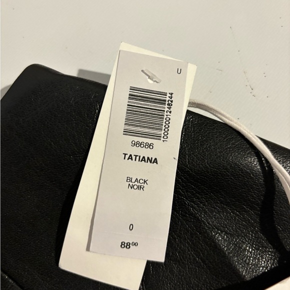 Black mini skirt - Picture 3 of 5